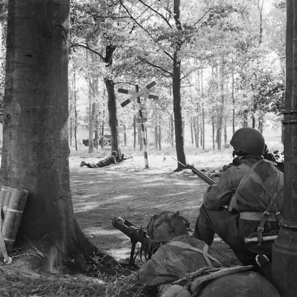 Soldados de la 1ª división aerotransportada británica en Arnhem